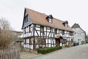 Wohnhaus; Wehrheim, Borngasse 1