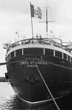 Reisefotos Italien. Passagierschiff "Conte di Savoia" im Hafen von Genua