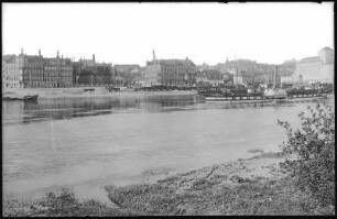 Riesa. Elbansicht mit Dampfer Pillnitz