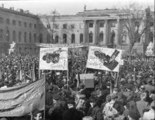 Demonstration Unter den Linden gegen die Währungsreform in den Westzonen