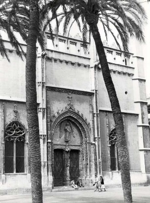 Blick auf das Gebäude La Llonja (1426-51 erbaut), Palma, Mallorca