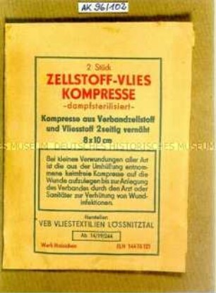 Zellstoff-Vlies Kompresse in Originalverpackung