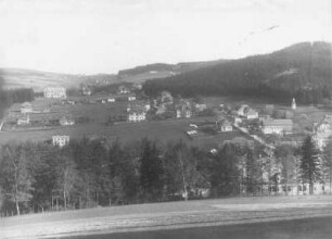 Bärenfels. Ortsteilansicht mit Diakonissenheim
