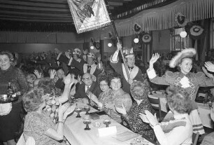 Faschingssitzung der Karnevalsgesellschaft Blau-Weiß Durlach 1951 e.V. für den Altenkreis Karlsruhe in der Festhalle Durlach