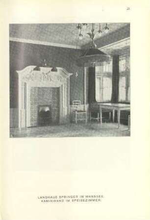 Landhaus Springer in Wannsee. Kaminwand im Speisezimmer