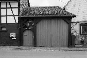 Hoftor (Hoftor); Grävenwiesbach, Zeilstraße 7