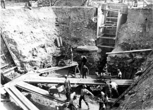Ort unbekannt Brückenbaustelle Pfeilergrube Aushubarbeiten Bautrupp Tullauer Kocherbrücke?