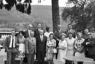 Titisee: Schwarzwald Hotel; Gruppen stehend
