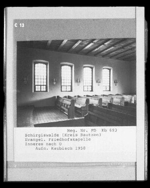 Schirgiswalde-Kirschau. Evangelische Friedhofskapelle (um 1920). Innenansicht nach Osten