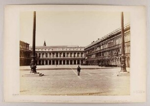 Venezia - Piazza S. Marco presa dalla Chiesa