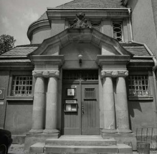 Gerischtsgebäude mit Gefängnis