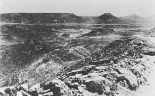 Wüste : Felsige Wüstenlandschaft, möglichweise Algerien