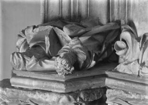 Konsole unter der Statue der Margarete von Flandern: Prophet