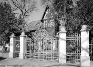 Haus Langenscheidt mit Stallgebäude / Stall; Berlin, Steglitz-Zehlendorf