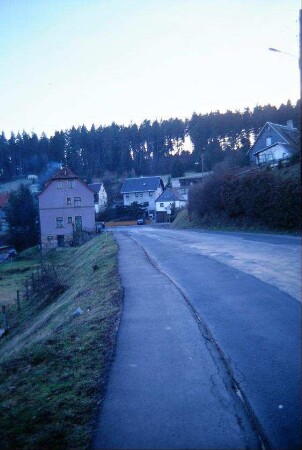 Mühlbergstraße am Ortsausgang in Richtung Mäbendorf