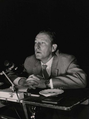Hans Bauer. Regisseur