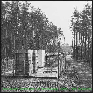 Flugzeitspektrometer des Zyklotrons (Zykl) auf dem Gelände des Kernforschungszentrums Karlsruhe (KfK)