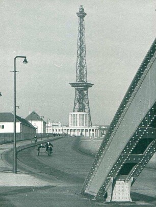 Funkturm mit Ausstellungsgelände