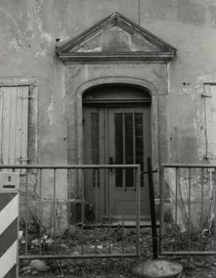 Mügeln, Wohnhaus, Portal : Mügeln (Kreis Oschatz), Wohnhaus, Schlossstraße 18, 1805, Portal,