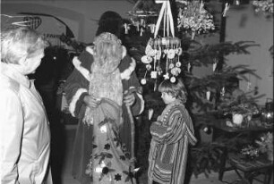 Weihnachtsmarkt (Christkindlesmarkt) im Gewölbe des Durlacher Rathauses