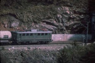 Badische Schwarzwaldbahn Niederwasser Lok 139 562 Güterzug Kesselwagen Portal 1. Glasträgertunnel