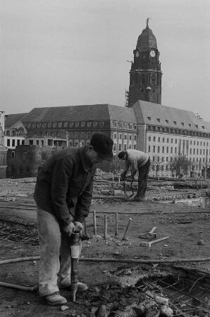Dresden. Abriß von Ruinen zur Schaffung von Baufreiheit an der Waisenhausstraße