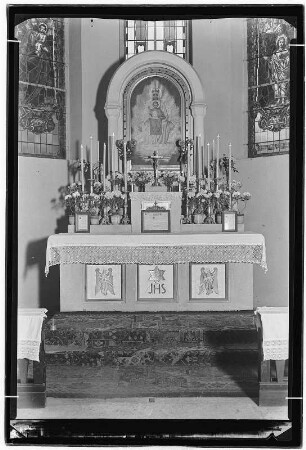 Katholische Kirche Königstein. Altar