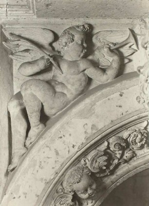Linke Zwickelfigur: Engel