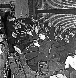 Rohlfshagen/Kupfermühle: Gastwirtschaft "Kupfermühle": Saal: Mitgliederversammlung des Kreisfeuerwehrverbandes: Musikkorps der Freiwilligen Feuerwehr Eichede