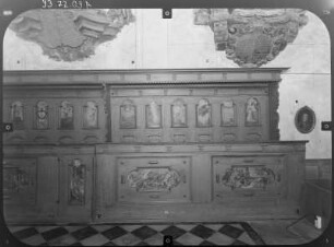 Reichenbach/O.L. Johanneskirche (Wiederaufbau 1674). Ratsherrengestühl
