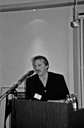 Tagung "Horizonte der Regionalgeschichte. Von Ämtern und Gutsbezirken zur Metropolregion": Sitzungsraum F22/23: Begrüßung durch den Kulturreferenten Johannes Spallek
