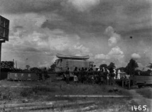 Verladen eines Wagens : Verladen eines Wagens.