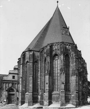 Halle (Saale), ehem. Augustiner-Chorherrenstiftskirche St. Moritz, Chor, von Südosten; Conrad von Einbeck