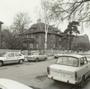 Dresden-Räcknitz, Weißbachstraße 2, 4, 6. Wohnhäuser (um 1913). Straßenansicht