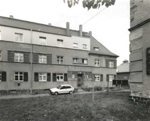 Wurzen, Eduard-Schulze-Straße 8/10. Doppelwohnhaus einer Wohnsiedlung (um 1925). Teilansicht Nummer 8