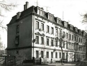 Dresden-Pieschen, Maxim-Gorki-Straße 72/70. Doppelwohnhaus (um 1890). Straßenansicht von Südwest