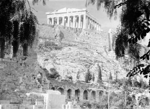 Athen: Akropolis, Parthenon, von unten