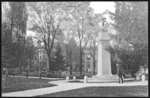 Portland, Oregon. Soldiers Monument and County Court House