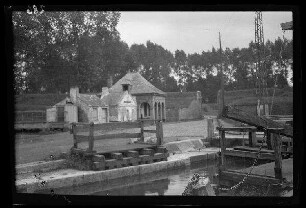 Condè (=Condé-sur-l'Escaut, Dep. Nord, Frankreich): "Schleuse" [an der Schelde]