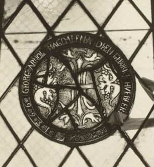 Glasscheibe mit Wappen der Familie Arnold