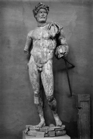 Statue Kaiser Hadrians