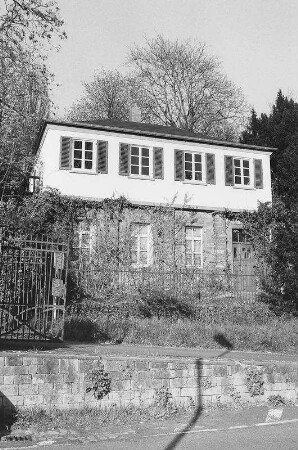 Weiße Villa (Villa); Gelnhausen, Herzbachweg 2
