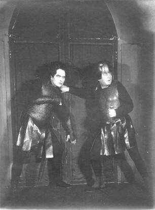 Lucifer. Drama von Eduard Stucken. Staatsschauspiel Dresden, Uraufführung 29.1.1925 : Bruno Decarli als Lucifer und Willi Kleinoschegg als Asmodi