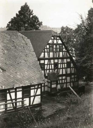 Kuhschnappel bei Hohenstein-Ernstthal. Hof von Albert Geringswald, Nähe Gemeindegasthof. Fachwerkhäuser, etwa 280 Jahre alt