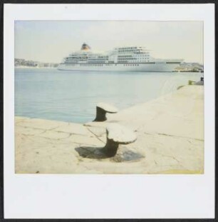 Der Luxuskreuzer M. S. Europa am Hafen von Ibiza