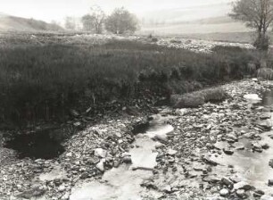 Krásny Les (Schönwald) Tschechien. Bett des Klepschbaches oberhalb von Krásny Les. Erosion im Flussbett nach der Unwetterkatastrophe 8./9. Juli 1927