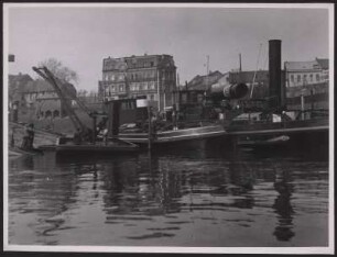 Schiffe am Binnenhafen Duisburg-Ruhrort