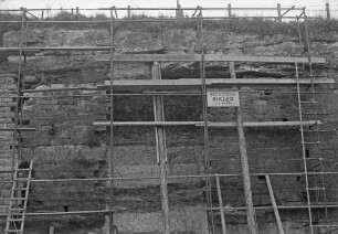 Oberesslingen Stützmauer Schaden