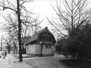 Pissoir (Pissoir); Frankfurt, Friedberger Anlage