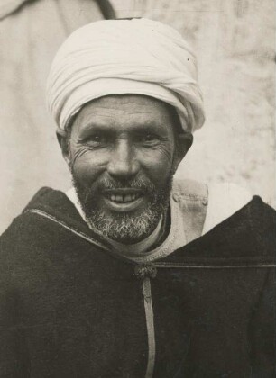 Xauen. Marokkaner (Berber) mit Turban